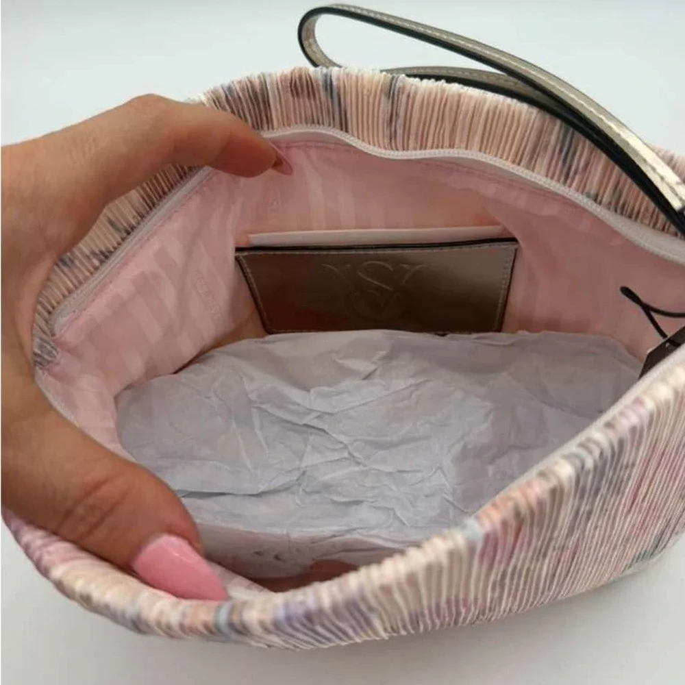 Victoria's Secret Floral Cosmetic Bag Makeup Pouch Travel‎ Organizer Pink